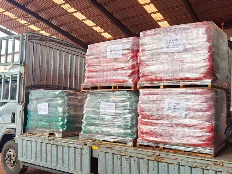 iron oxide pigment loading and shipping